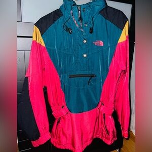 Vintage Retro Northface woman’s jacket